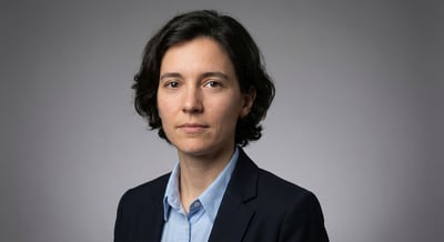 专业商务照生成:从自拍到高管形象